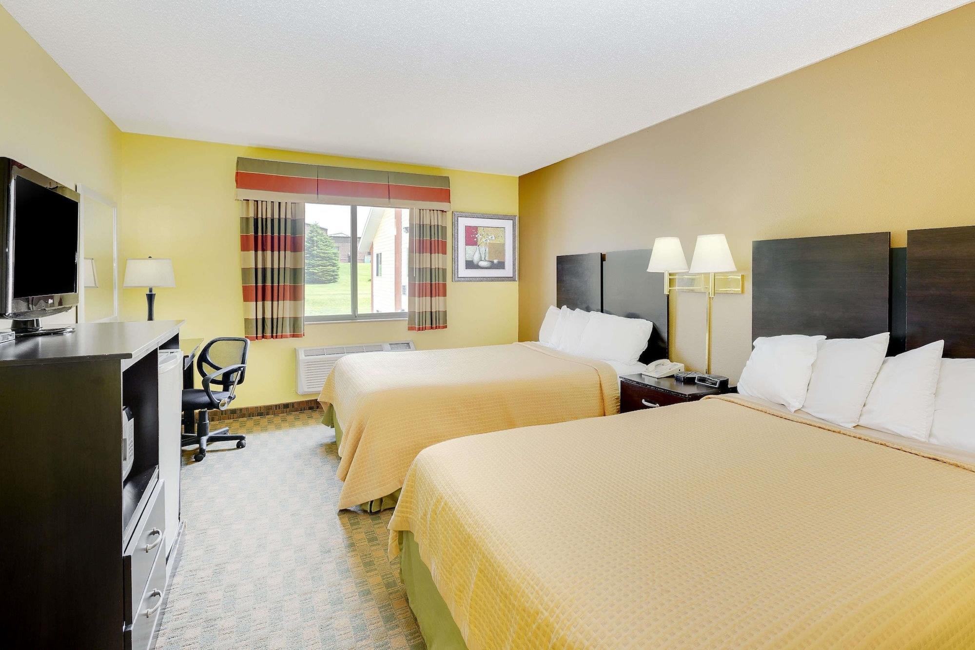 Econo Lodge Inn & Suites Yankton Extérieur photo