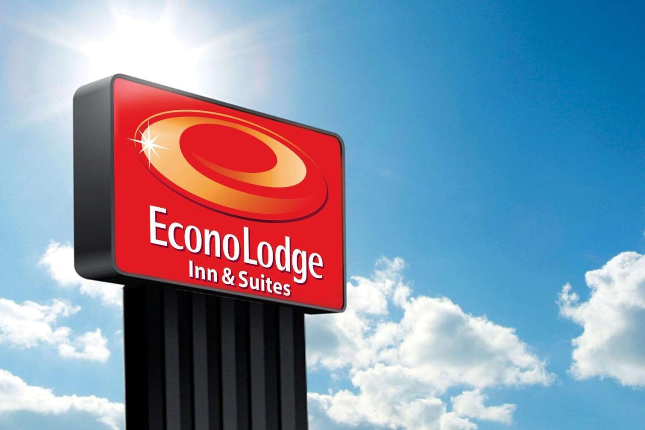Econo Lodge Inn & Suites Yankton Extérieur photo