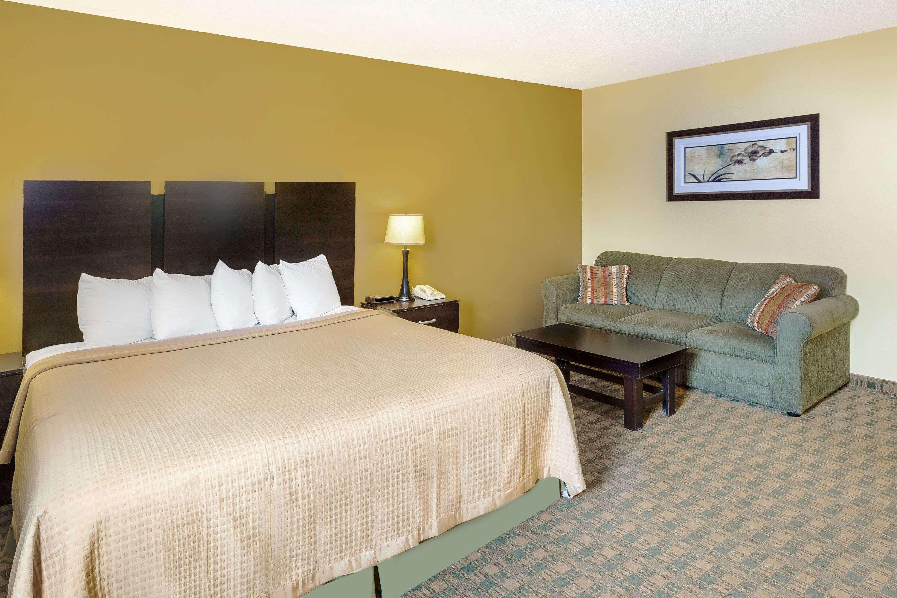 Econo Lodge Inn & Suites Yankton Extérieur photo